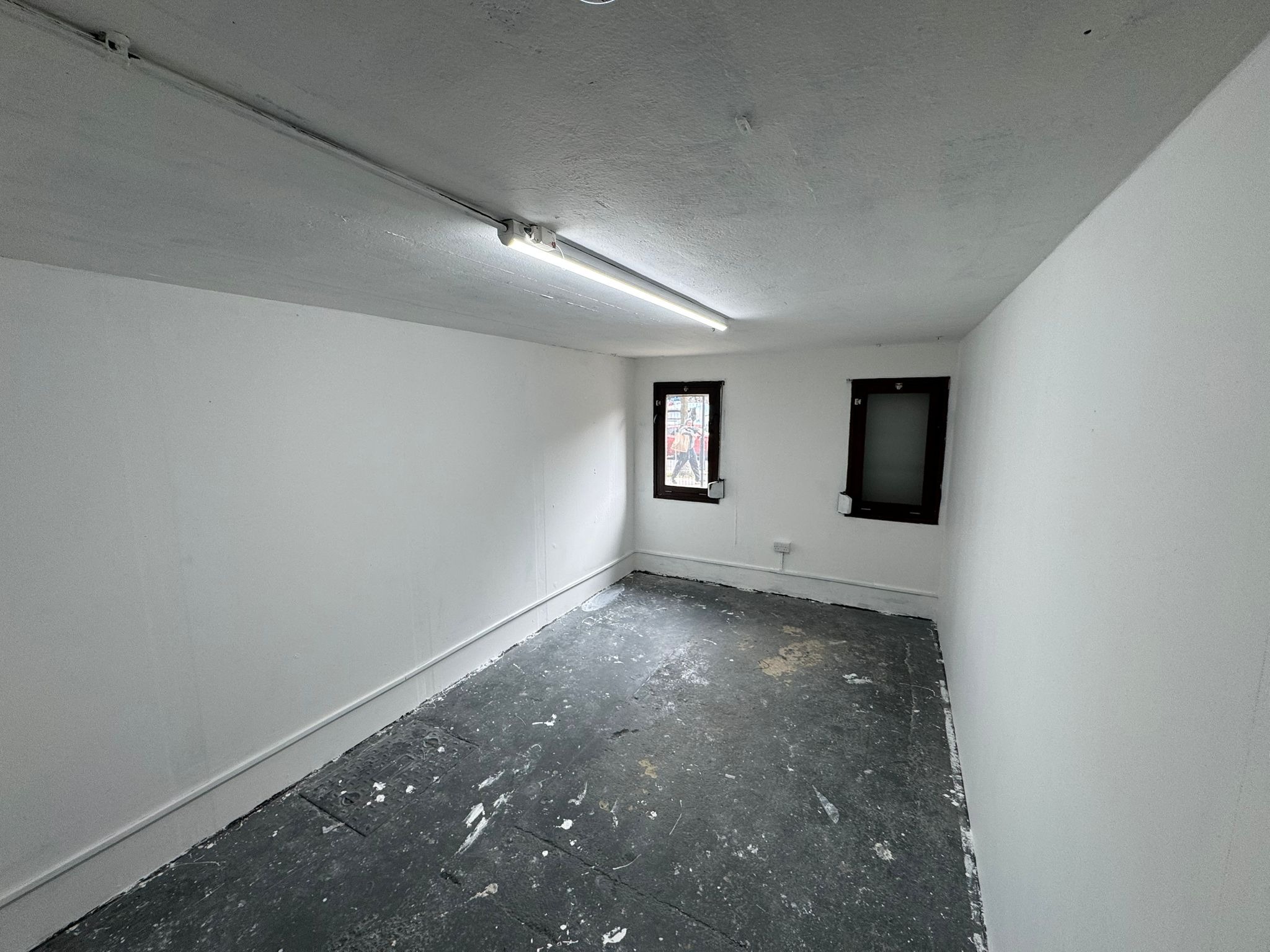 Ground Floor Natural Light studio in Hackney Wick photo 2
