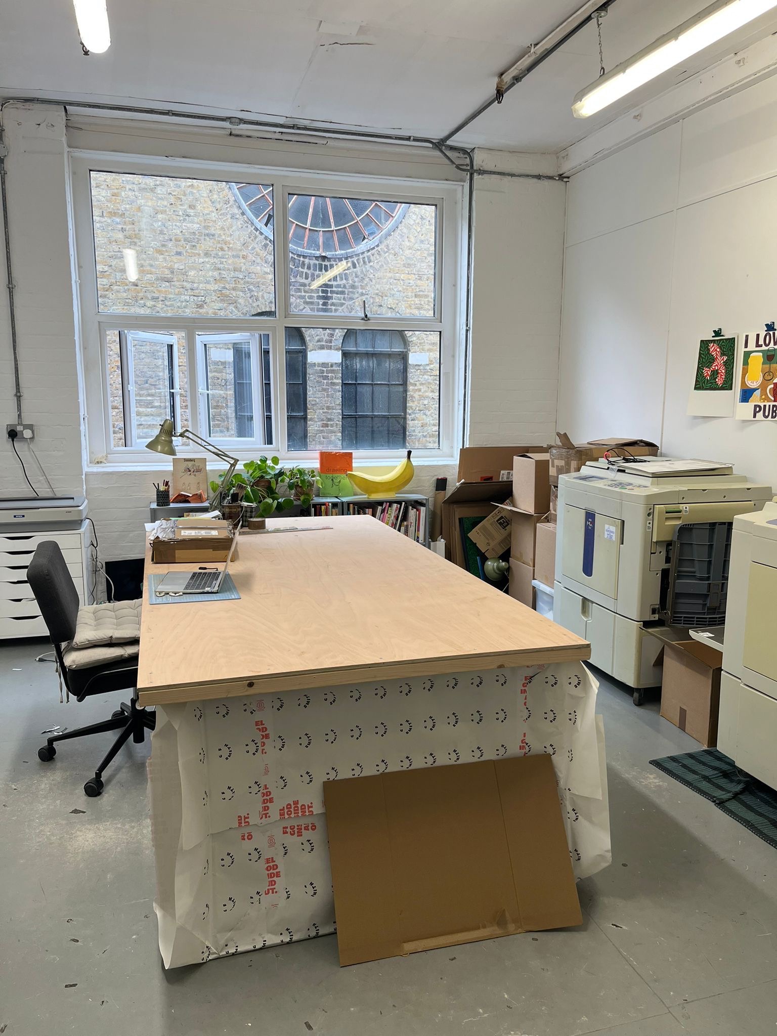 235 sq ft studio in Dalston with post room photo 2