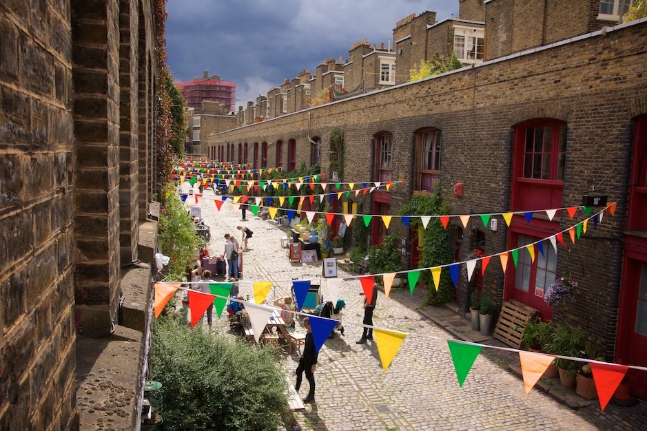 Creative desk / work spaces in Victorian mews yard - Kennington / Elephant & Castle photo 3