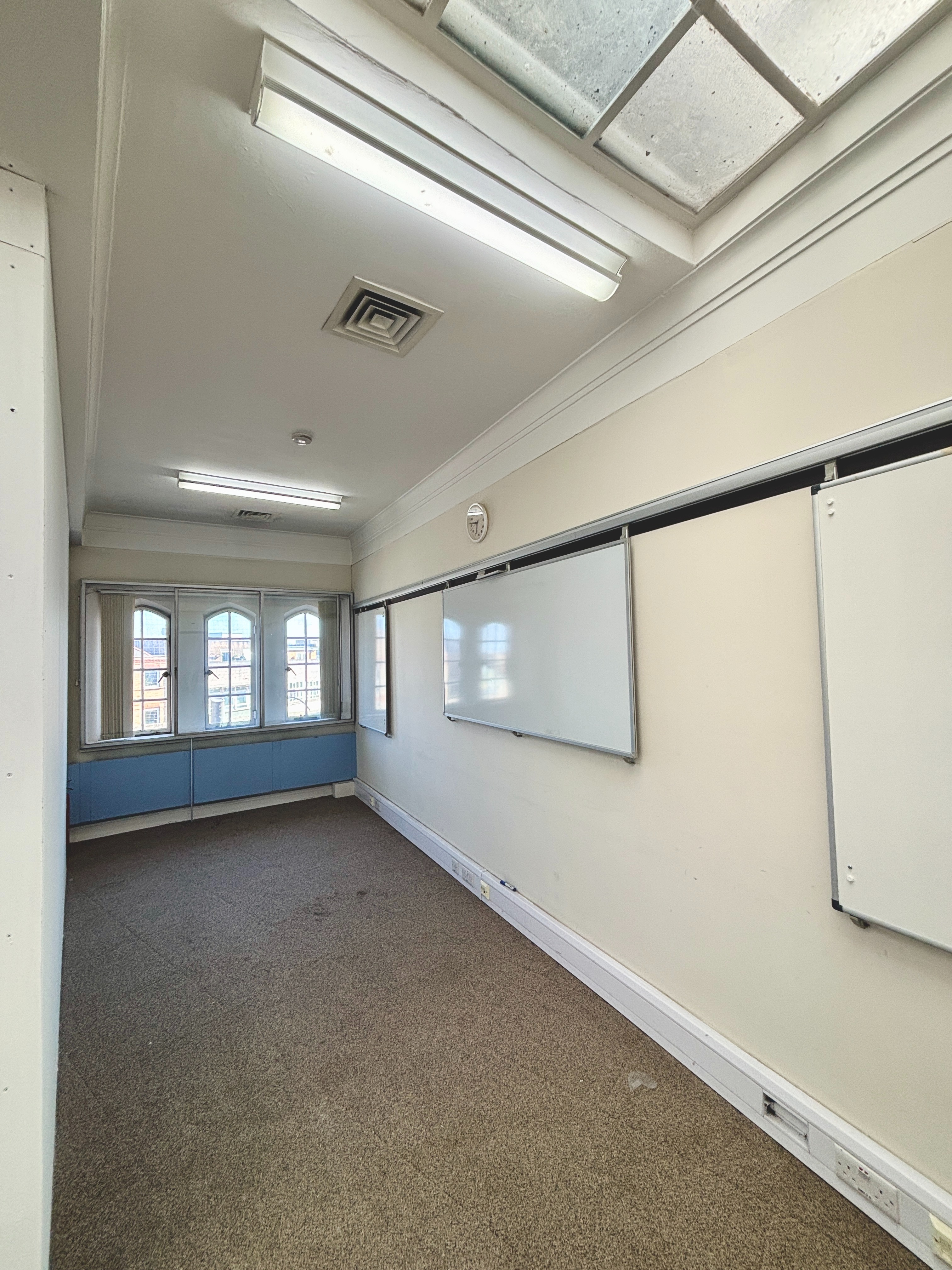 Studio available in Grade II listed building in the heart of Catford, SE6 photo 4