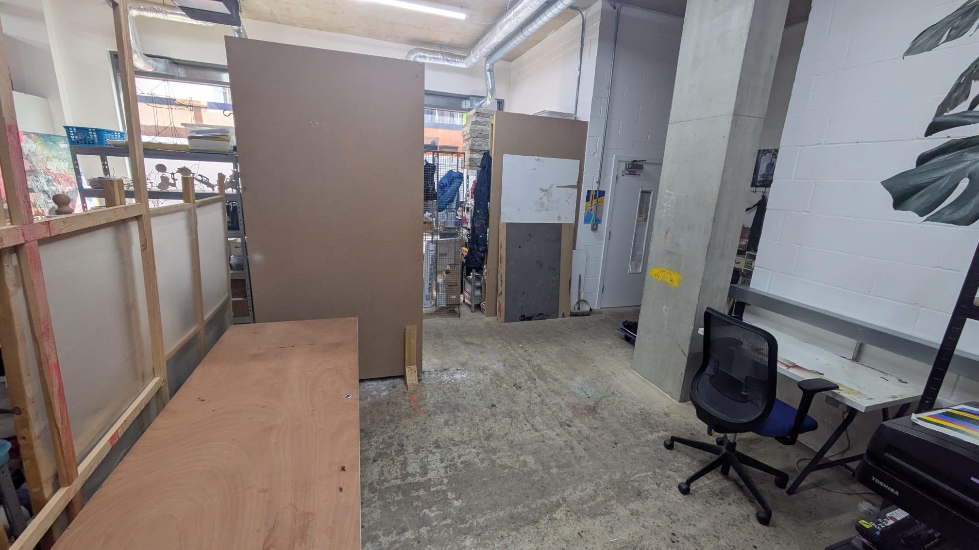 Shared studio in Hackney Wick just seconds from the station photo 2