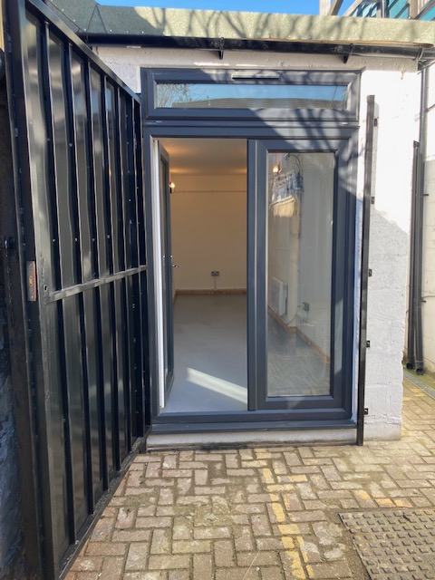 Hackney Clapton quirky garden room style workspace/workshop/music studio with private outdoor space on yard of 70 plus creative workspaces photo 5