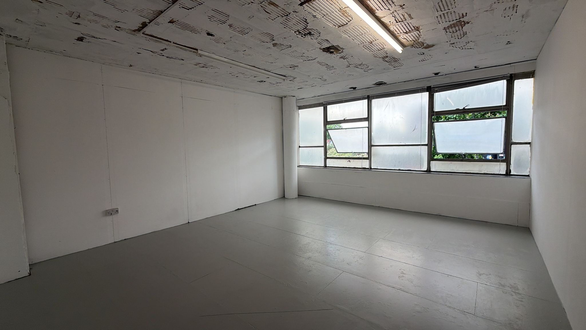 Huge First Floor Natural Light Studio in Hackney Wick photo 3