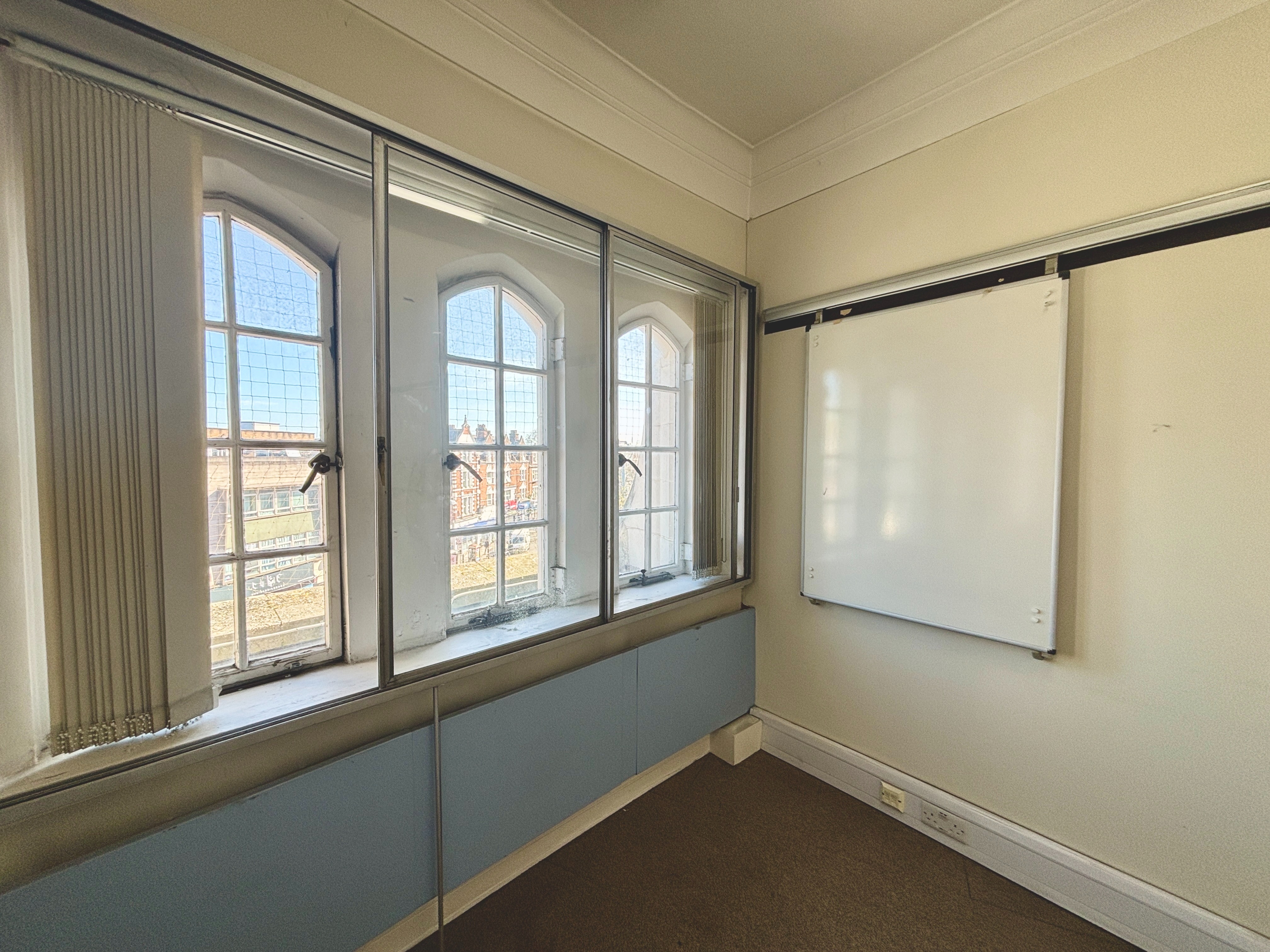 Studio available in Grade II listed building in the heart of Catford, SE6 photo 3