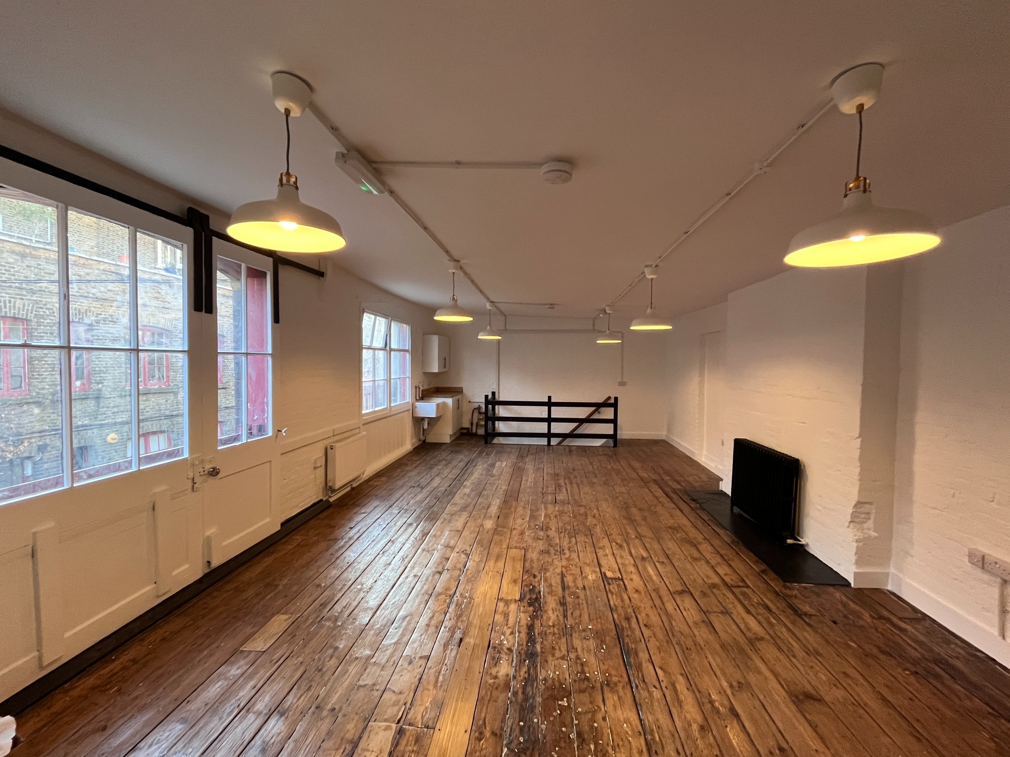 Victorian Workshop in Conservation Area - Newly refurbished photo 3