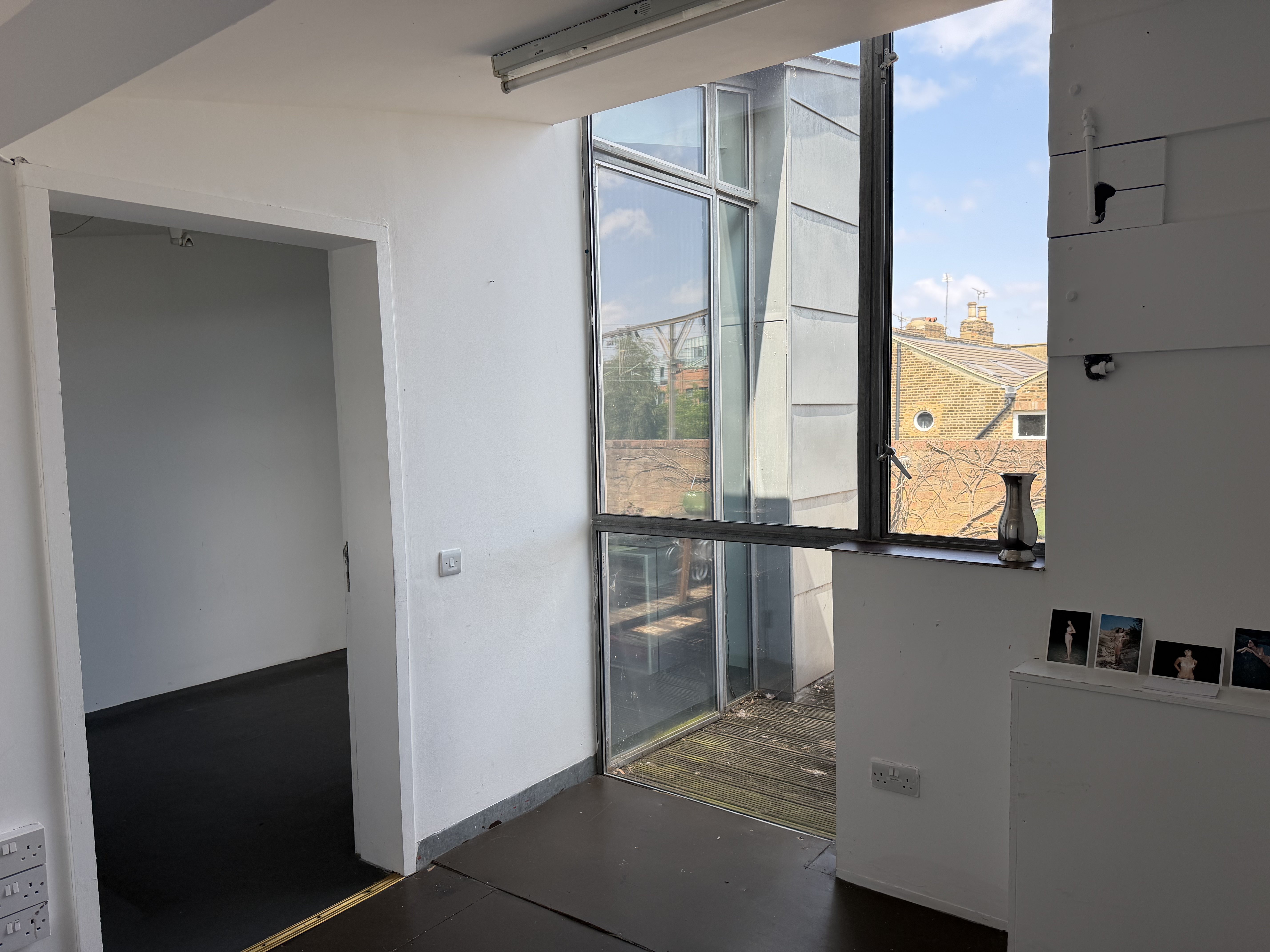 Shared Double Room Studio in London Fields / E8 photo 2