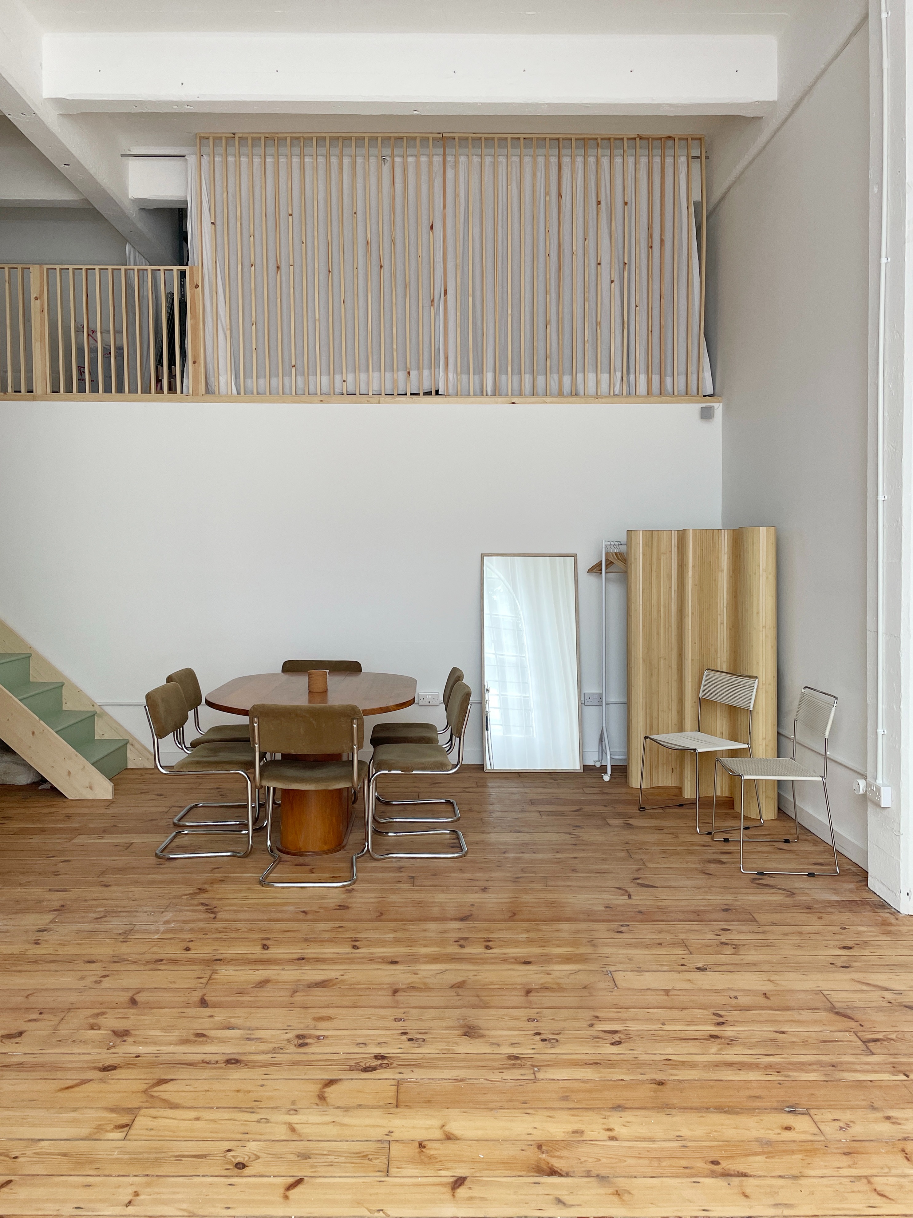 Beautiful 600sqft Photographic Studio share | Woolwich photo 3