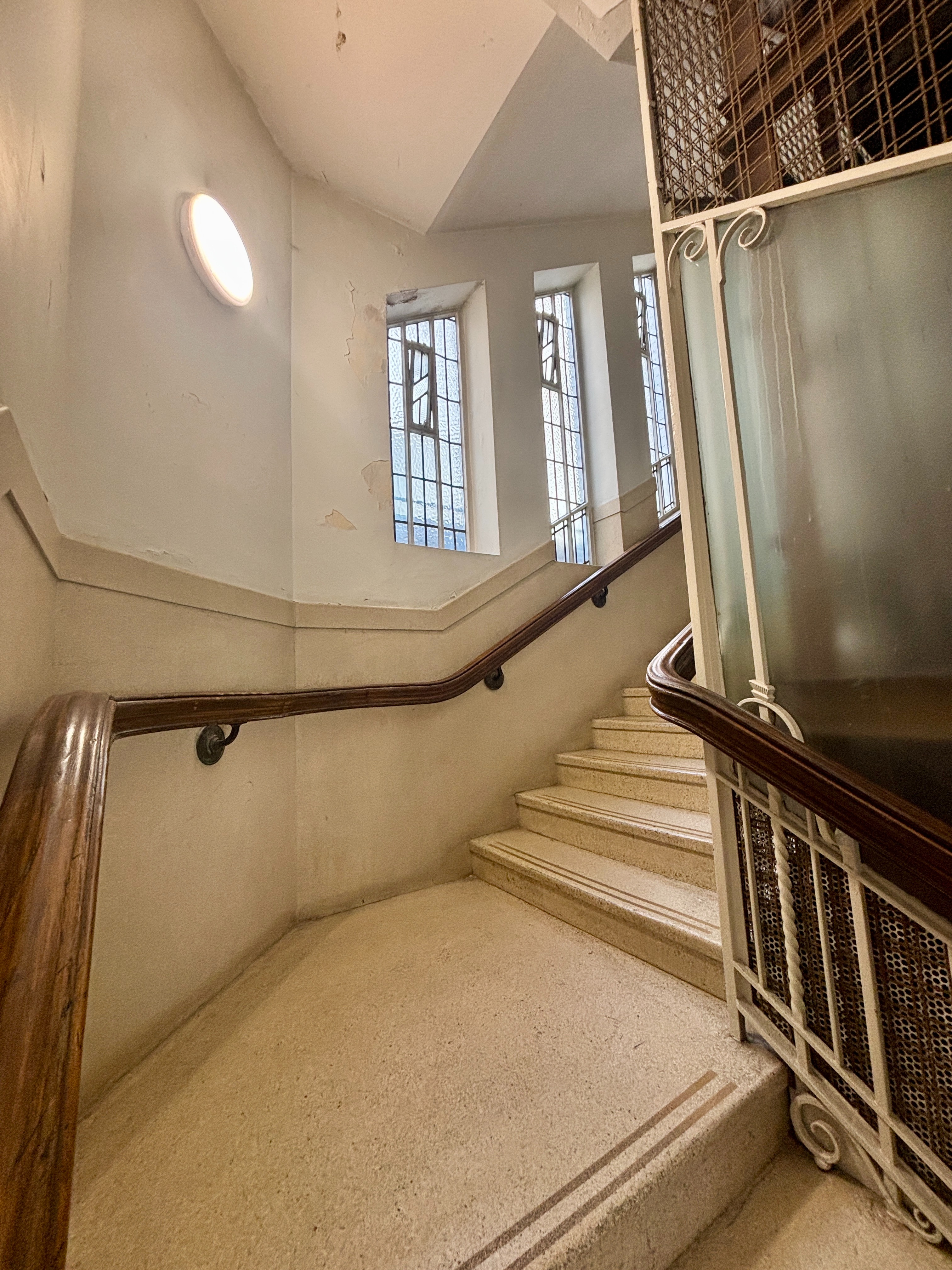 Large studio in Grade II listed building in the heart of Catford, SE6 photo 2