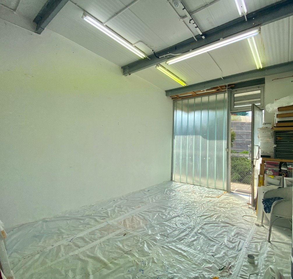 Artist studio sublet 4 months. North Kensington. early July - Early November. One minute from Latimer Road Station. Self contained 304sq ft studio. great natural light. Own sink, high ceilings, wifi and 24 hours access. Free parking. Please contact info@bnicholls.co.uk photo 3