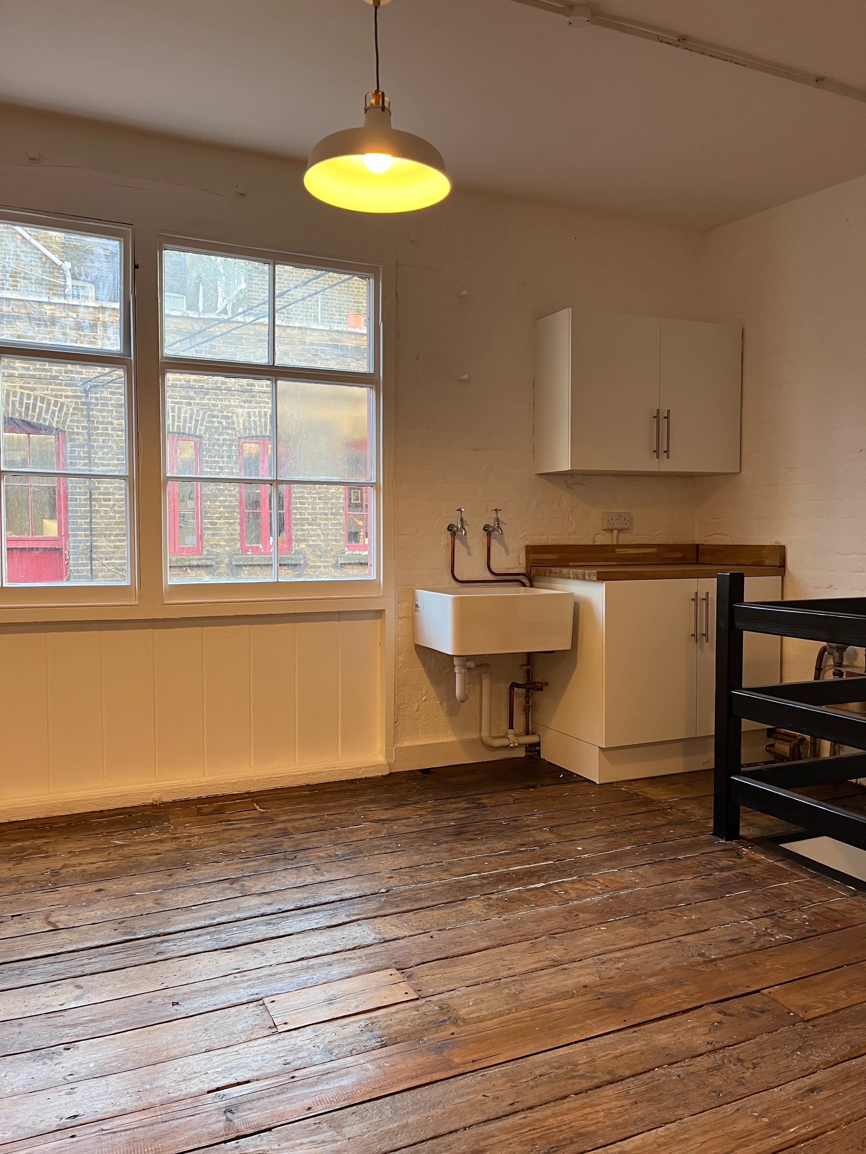 Victorian Workshop in Conservation Area - Newly refurbished photo 3