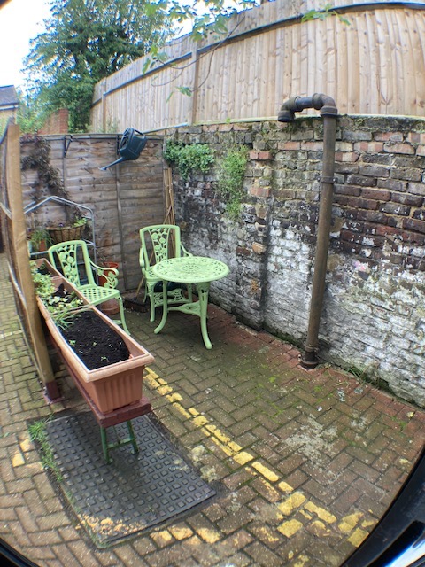 Hackney Clapton quirky garden room style workspace/workshop/music studio  with private outdoor space on yard of 70 plus creative workspaces in East London