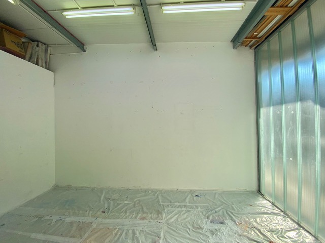 Artist studio sublet 4 months. North Kensington. early July - Early November. One minute from Latimer Road Station. Self contained 304sq ft studio. great natural light. Own sink, high ceilings, wifi and 24 hours access. Free parking. Please contact info@bnicholls.co.uk photo 4
