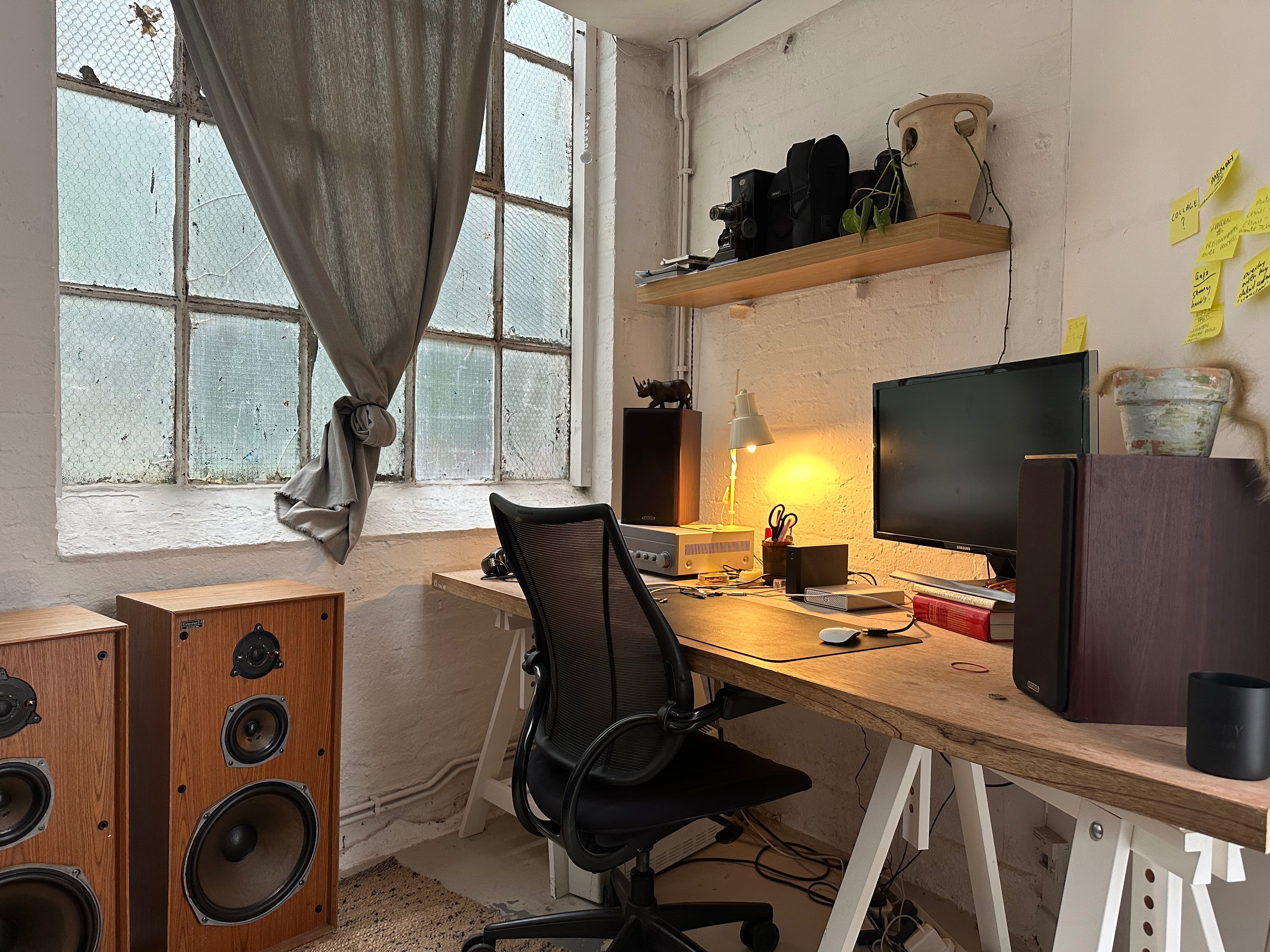 Room in shared studio (Hackney wick) photo 2