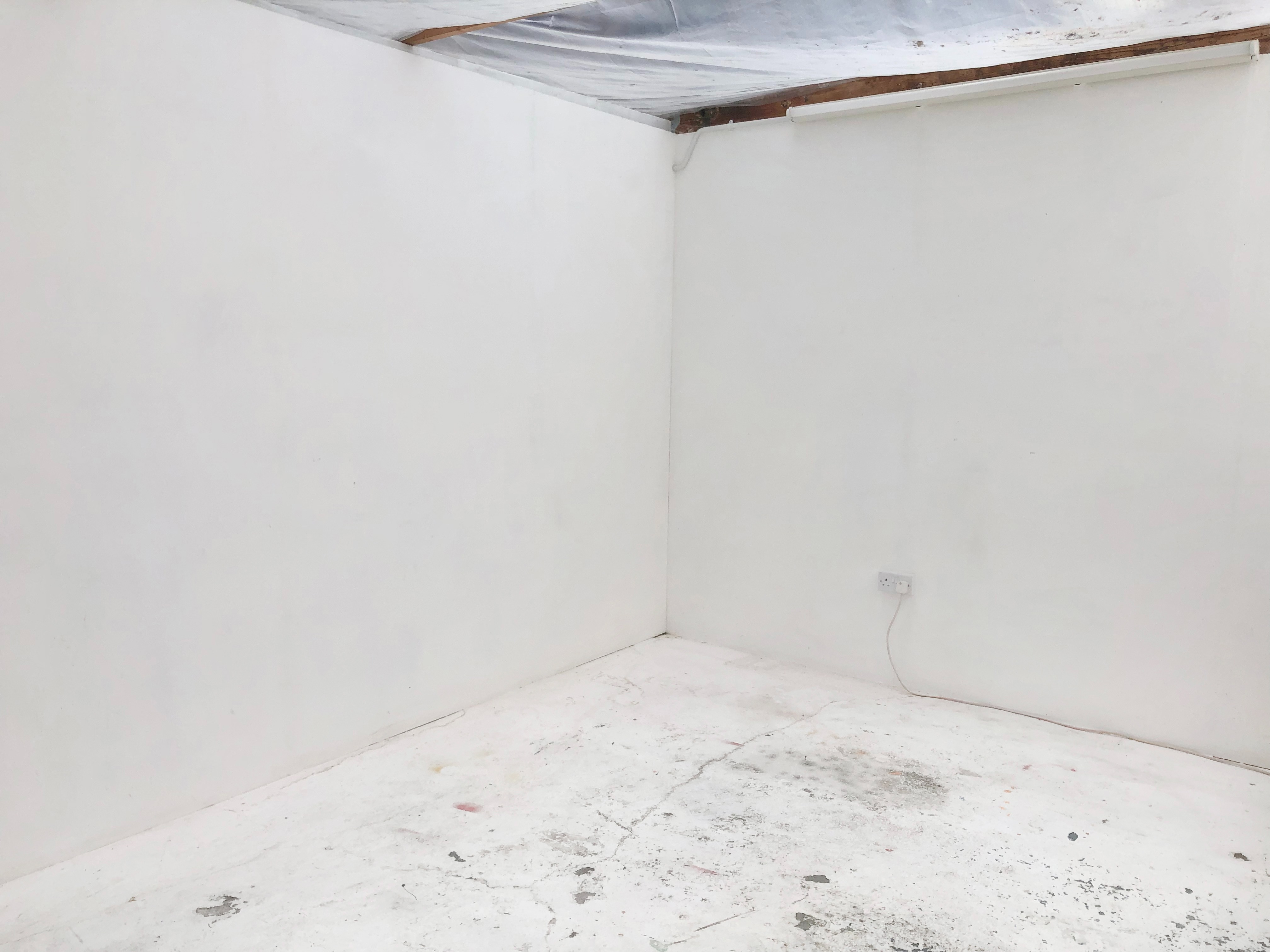 Bright Stoke Newington sublet sharing with one other photo 3