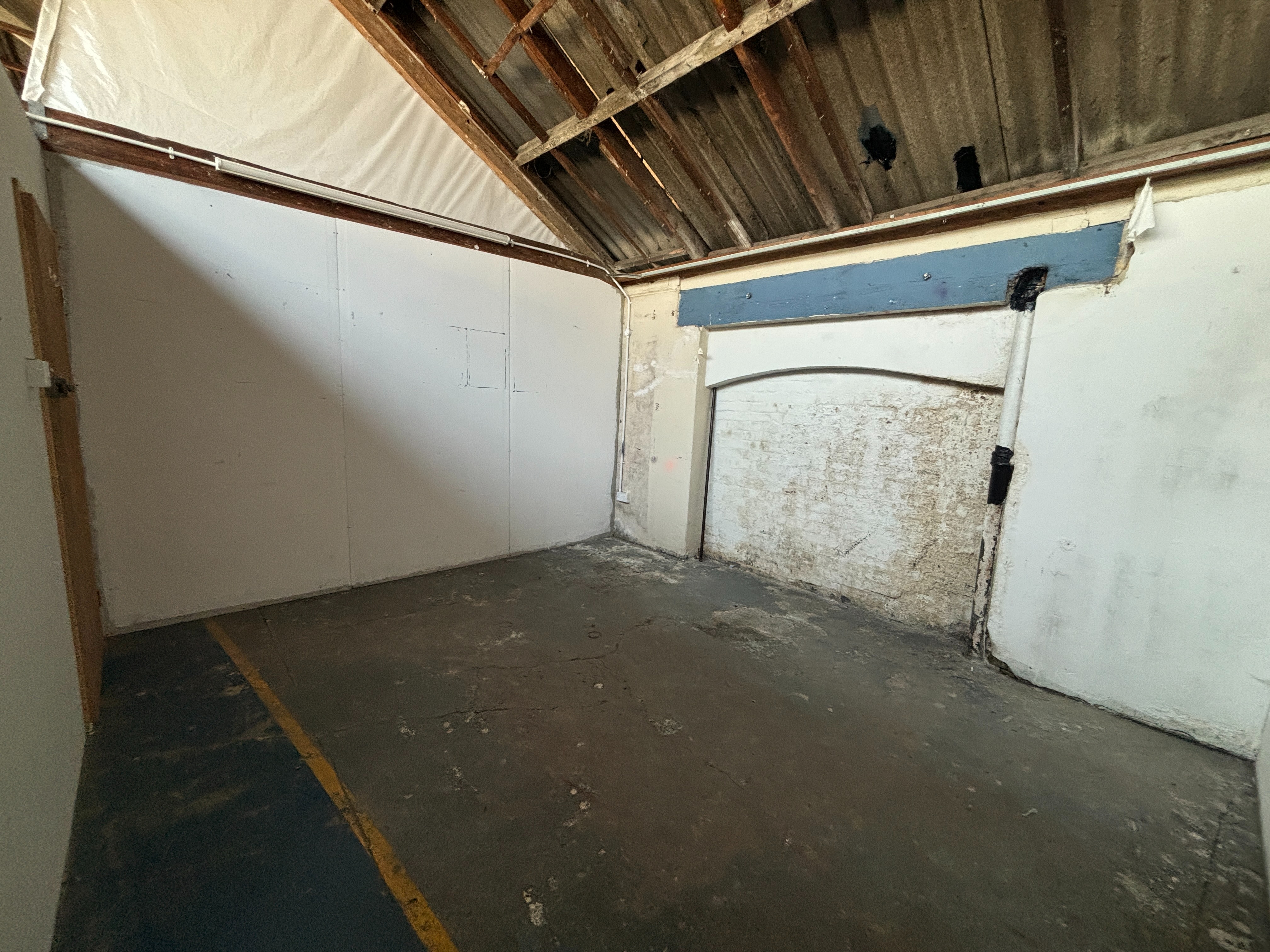 Natural light studio 2 mins from Stoke Newington Station photo 2