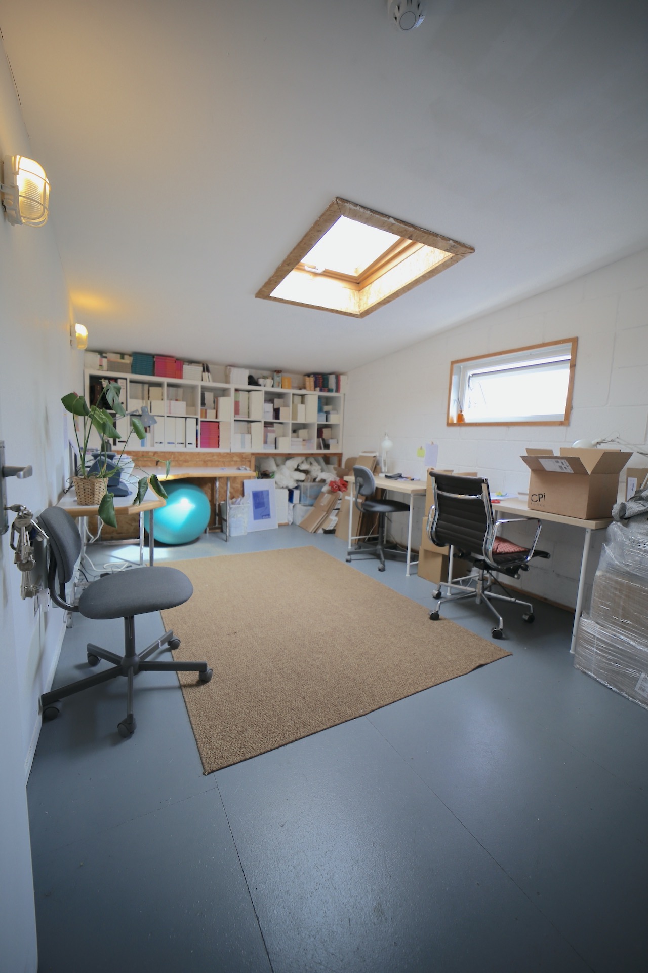 Hackney / Clapton 1st floor space available in friendly complex of creatives in East London